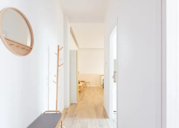 Alba Terrace - Modern Close To Metro Apartment
