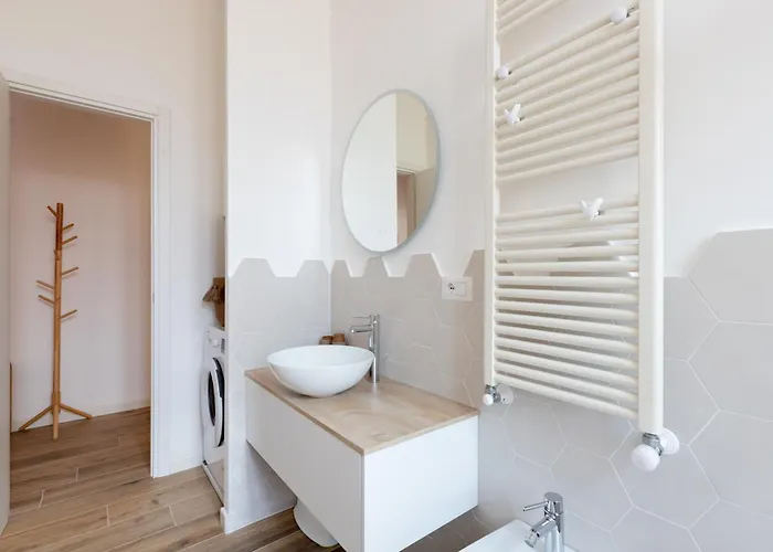 Alba Terrace - Modern Close To Metro Apartment Rom